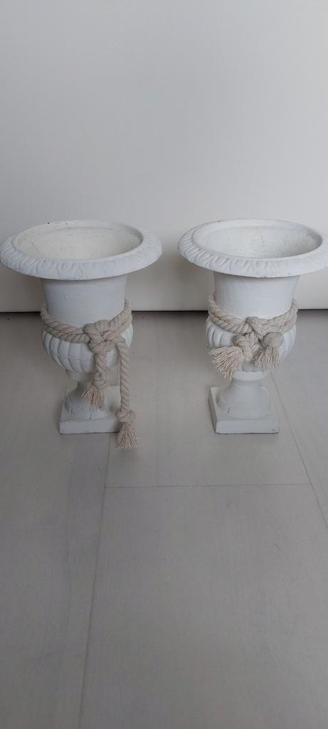Witte vaasjes gietijzer - set van 2, Tuin en Terras, Bloempotten, Ophalen