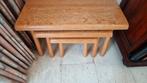 3 stevige houten bijzettafels, Ophalen, Gebruikt, Hout, Minder dan 55 cm