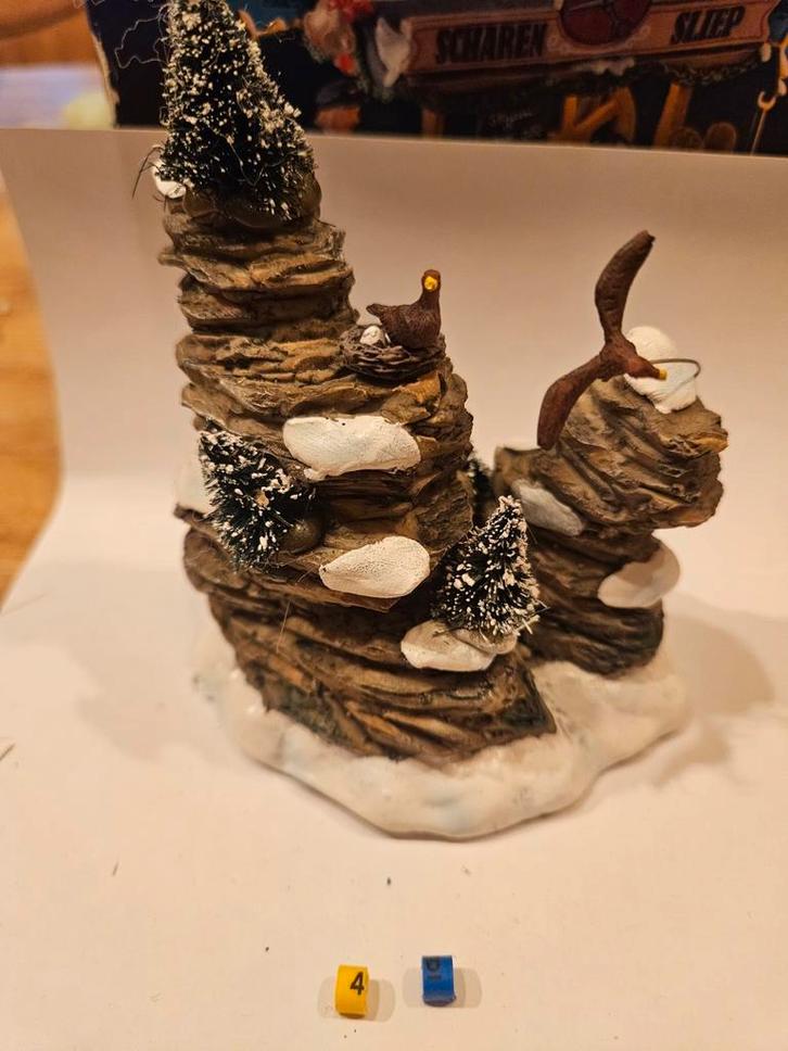 Typisch Hollands Kerstdorp poppetjes Figuurtjes Lemax, Diversen, Kerst, Zo goed als nieuw, Ophalen