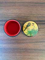 Prachtig bijzonder vintage lakdoosje pimpelmeesjes goud, Antiek en Kunst, Ophalen of Verzenden