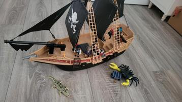 Piratenschip Playmobil met diverse poppetjes ed. beschikbaar voor biedingen