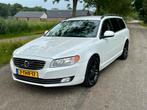 Parelmoer witte Volvo V70 D4 Nordic+ bj 2014 euro6 motor, Auto's, Volvo, 1800 kg, Wit, Stationwagon, Diesel