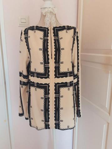 Mooie top By Malene Birger, maat 40 beschikbaar voor biedingen
