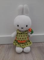 Knuffel Nijntje miffy tulpen meisje Bloem groen K6486, Ophalen of Verzenden, Zo goed als nieuw, Beer