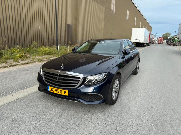 Mercedes-Benz E-Klasse 2.0 E220 D Sedan AUT 2016 Blauw, Auto's, Mercedes-Benz, Particulier, E-Klasse, Adaptive Cruise Control