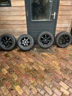 Winterbanden Fiat 500 met zwarte sportvelg.  Izgst, Auto-onderdelen, Ophalen, Fiat