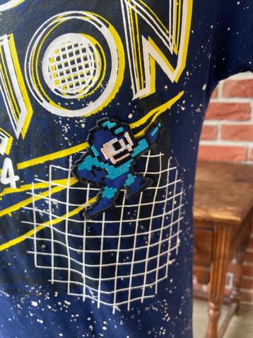 Retro vintage shirt van Monkey met Megaman erop maat S beschikbaar voor biedingen