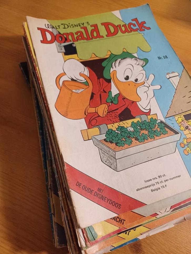 Donald duck weekbladen 1975, Boeken, Stripboeken, Zo goed als nieuw, Meerdere stripboeken, Ophalen of Verzenden
