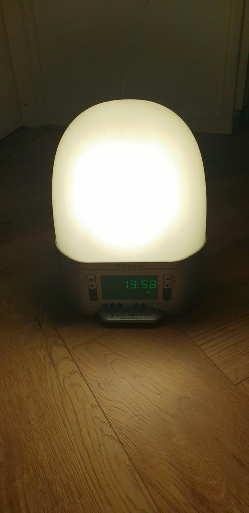 Medisana wake-up light / wekker E-6102, Witgoed en Apparatuur, Wekkers, Gebruikt, Digitaal, Ophalen of Verzenden