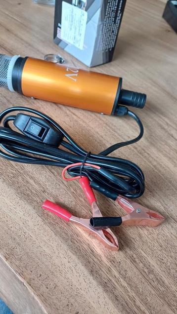 Nieuwe 12v dompelpomp dieselpomp waterpomp met schakelaar  beschikbaar voor biedingen