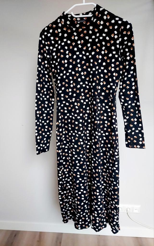 Super mooie Primark Jurk Maat S / 36 - Knielengte, Kleding | Dames, Jurken, Zo goed als nieuw, Maat 36 (S), Zwart, Knielengte