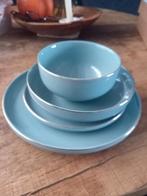 8 personnes  ,Chic Servies - Lichtblauw met Zilveren Rand, Huis en Inrichting, Keuken | Servies, Ophalen of Verzenden, Zo goed als nieuw