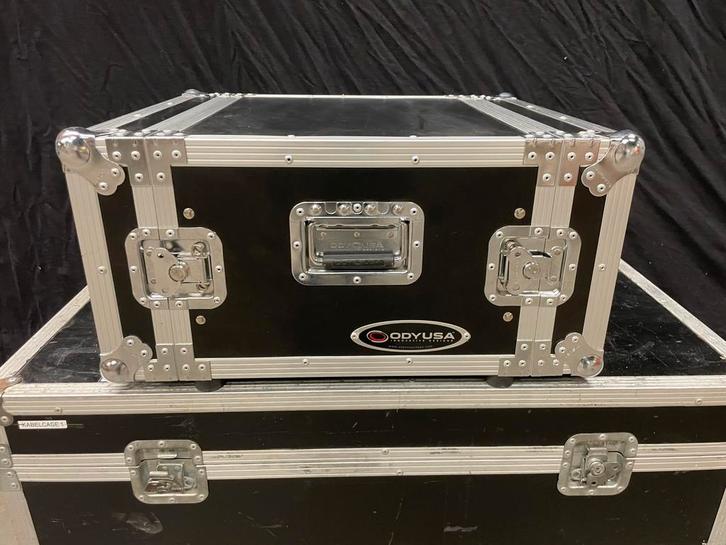 ODYUSA He 6 tunnel Flightcase, Muziek en Instrumenten, Behuizingen en Koffers, Zo goed als nieuw, Overige instrumenten, Flightcase