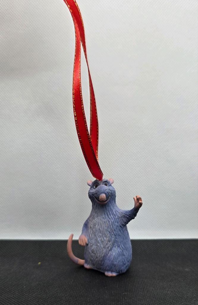 Disney Ratatouille Django kerst ornament hanger kerstbal, Verzamelen, Disney, Nieuw, Ophalen of Verzenden