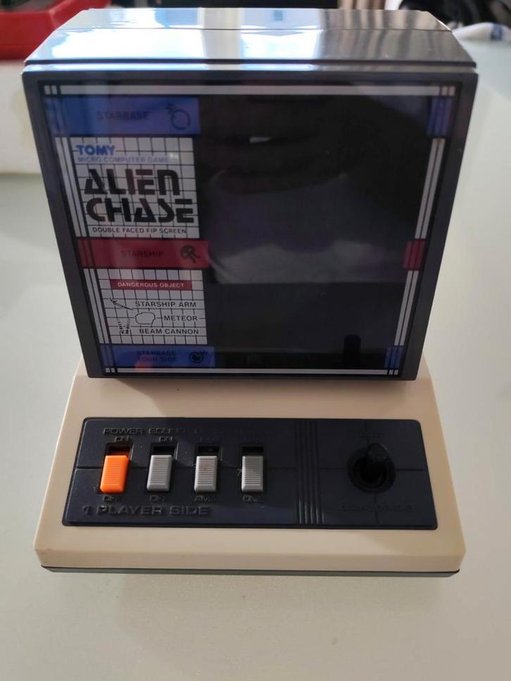 Tomy Alien Chase Micro Computer Game - Vintage!, Spelcomputers en Games, Games | Overige, Gebruikt, Racen en Vliegen, 1 speler