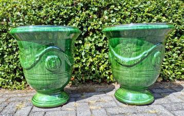 De originele geglazuurde anduze vazen afkomstig Frankrijk. beschikbaar voor biedingen