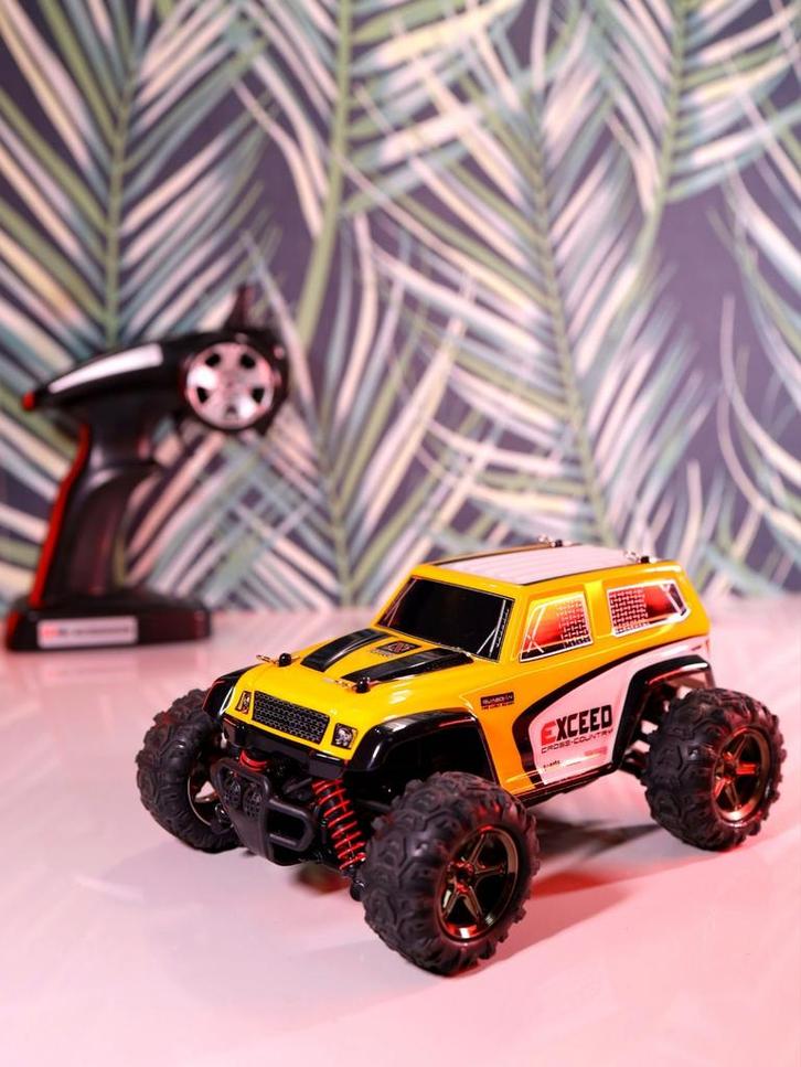 1/24 RC Auto 4WD 35km/u Fully Proportional Subotech BG1510, Hobby en Vrije tijd, Modelbouw | Radiografisch | Auto's, Zo goed als nieuw