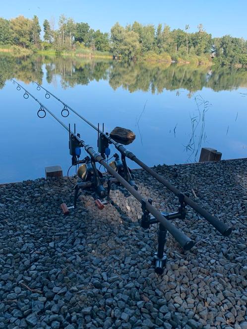 Karper set daiwa,fox,trakker,delkim, Watersport en Boten, Hengelsport | Karpervissen, Zo goed als nieuw, Complete set, Ophalen