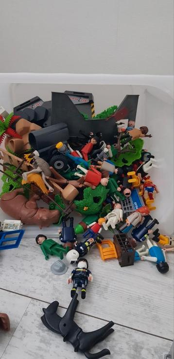 Volle krat playmobil beschikbaar voor biedingen