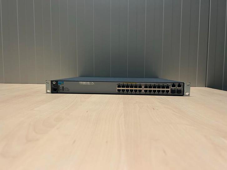 HP 2620-24 PoE+ Switch (J9625A), Computers en Software, Netwerk switches, Zo goed als nieuw, Ophalen of Verzenden