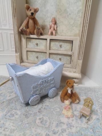 Super schattig wagentje . Poppenhuis 1:12 (nr Br147)*    beschikbaar voor biedingen