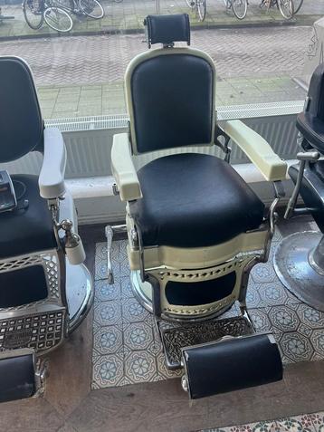 Klassieke kappersstoel - Vintage Barber Chair beschikbaar voor biedingen