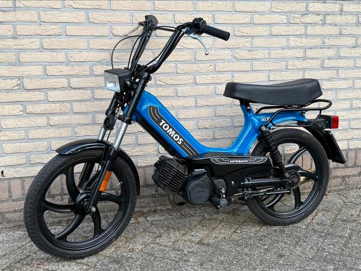 Tomos in perfecte staat. Veel nieuwe onderdelen., Fietsen en Brommers, Brommers | Tomos, Zo goed als nieuw, Standard, Maximaal 25 km/u