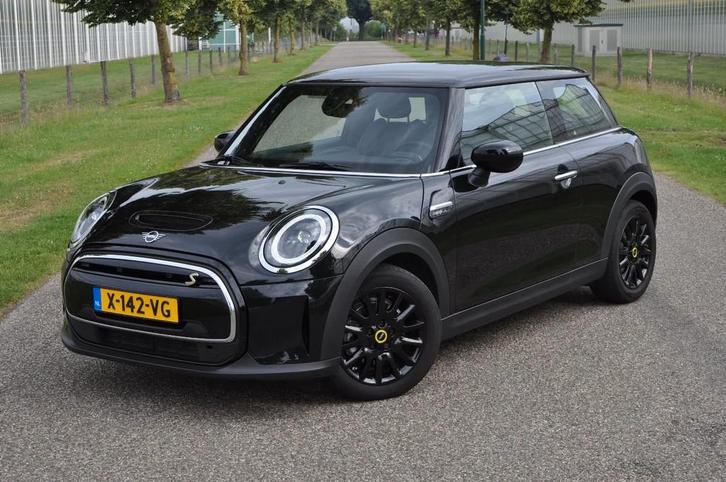MINI Cooper SE CAMDEN (bj 2024, automaat), Auto's, Mini, Bedrijf, Te koop, Cooper, Airbags, Airconditioning, Apple Carplay, Bluetooth