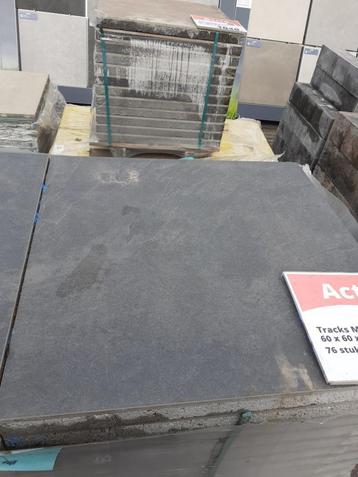 Keramische Tuintegel 60x60x4cm Tracks Mustang Dark (76st.) beschikbaar voor biedingen