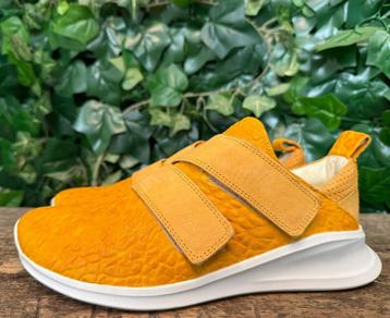 Nieuwe sneakers van Think maat 37,5  beschikbaar voor biedingen