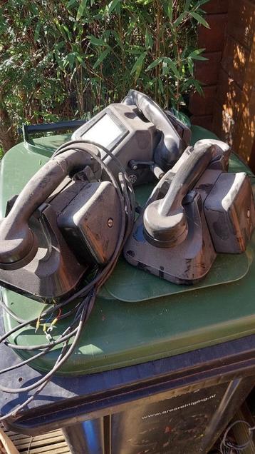 Originele Bakelieten Telefoon met Draai Zwengel beschikbaar voor biedingen