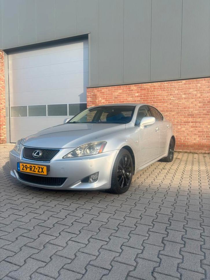 Lexus IS 250 2.5 AUT 2005 Grijs, Auto's, Lexus, Bedrijf, ABS, Achteruitrijcamera, Adaptieve lichten, Airbags, Airconditioning