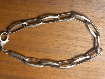 Zilveren armband closed forever beschikbaar voor biedingen