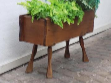 Plantenbak eiken jaren 80 rustiek royaal formaat hout retro beschikbaar voor biedingen