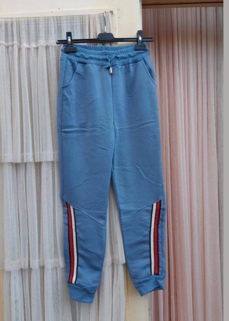 Gloednieuwe lichtblauwe jogger joggingbroek S M, Maat 38/40 (M), Boutique, Blauw, Nieuw