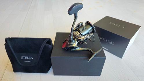 Shimano Stella FK 4000 XG, Watersport en Boten, Hengelsport | Roofvissen, Zo goed als nieuw, Molen, Ophalen