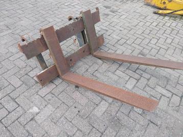Palletvork / palletlepels beschikbaar voor biedingen