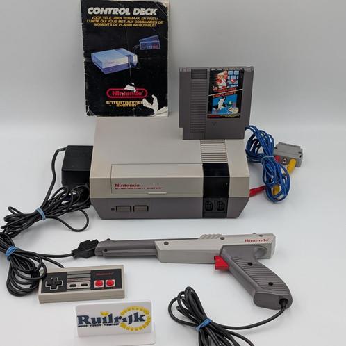 Nintendo NES Console compleet met mario en duck hunt game, Spelcomputers en Games, Spelcomputers | Nintendo NES, Zo goed als nieuw