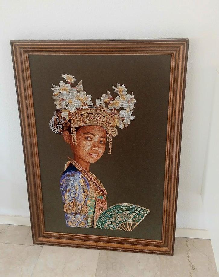 Geborduurd Schilderij Balinese Danseres, Antiek en Kunst, Kunst | Niet-Westerse kunst, Ophalen of Verzenden