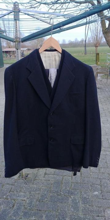2 vintage kostuums jaren 60 beschikbaar voor biedingen