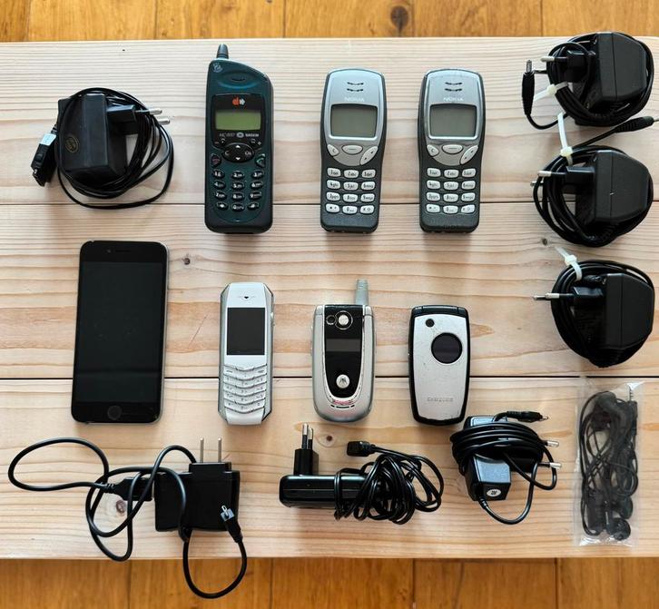 Nokia (2x) + iPhone 6 + Motorola V600 + Samsung + iPod Touch, Telecommunicatie, Mobiele telefoons | Nokia, Gebruikt, Zonder abonnement