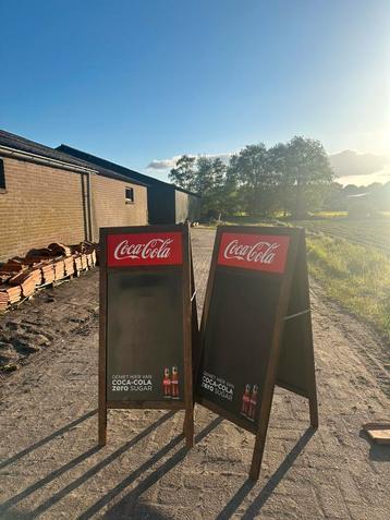 Stoepkrijt bord coca cola beschikbaar voor biedingen