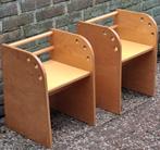 Kinderstoel. Kubistisch design stoel. Robuust. 33/47 cm. 2st, Ophalen, Zo goed als nieuw, Stoel(en)