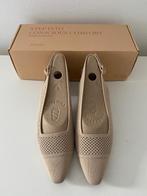 Vivaia Heel Shoes - Almond Colour - Size 40, Schoenen met lage hakken, Overige kleuren, Ophalen of Verzenden, Zo goed als nieuw