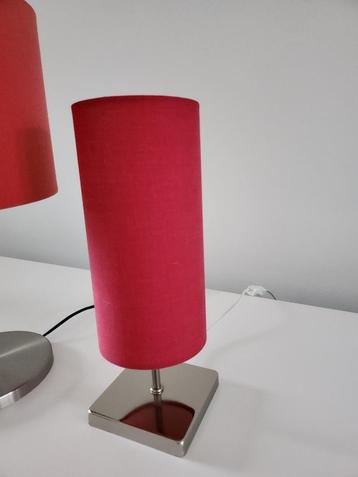 tafellamp rood Fuschia  beschikbaar voor biedingen
