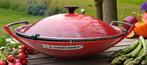 LE CREUSET gietijzeren wok kersen rood NEW OLD STOCK (326), Gietijzer, Nieuw, Ophalen of Verzenden, Keramische plaat