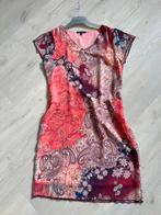 Zomerjurkje (2), Maat 38/40 (M), Overige kleuren, Ophalen of Verzenden, Gedragen