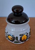 Vintage/retro potje, Huis en Inrichting, Keuken | Potten en Pannen, Ophalen of Verzenden, Zo goed als nieuw, Overige materialen