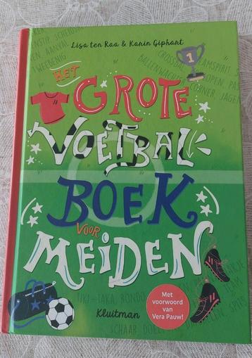 Het grote voetbal boek meiden beschikbaar voor biedingen