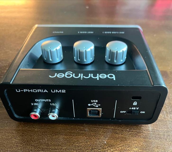 Behringer U-Phoria UM2 Audio Interface, Muziek en Instrumenten, Mengpanelen, Gebruikt, Minder dan 5 kanalen, Microfooningang, Ophalen of Verzenden